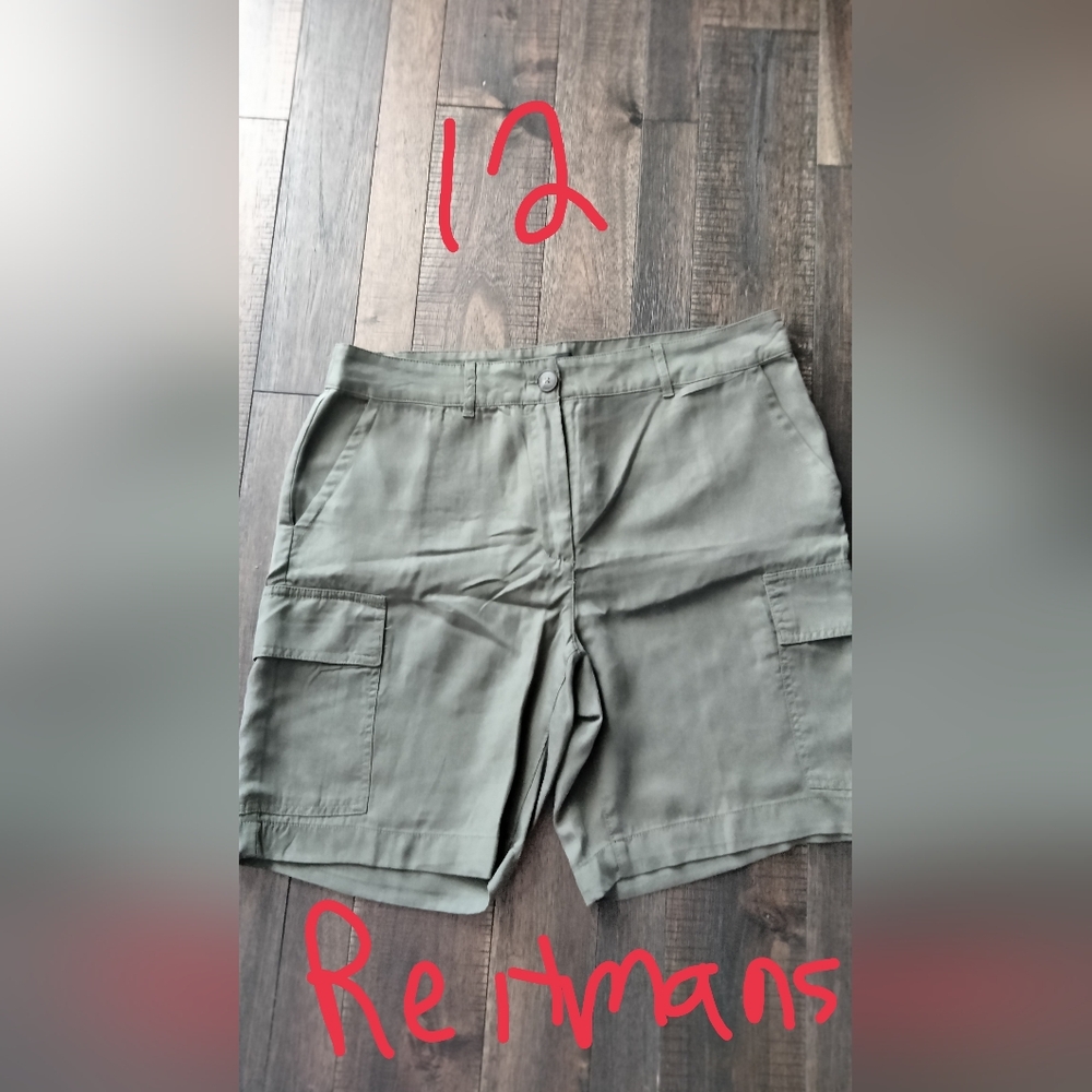 Reitmans Olive Green Women's Bermudas